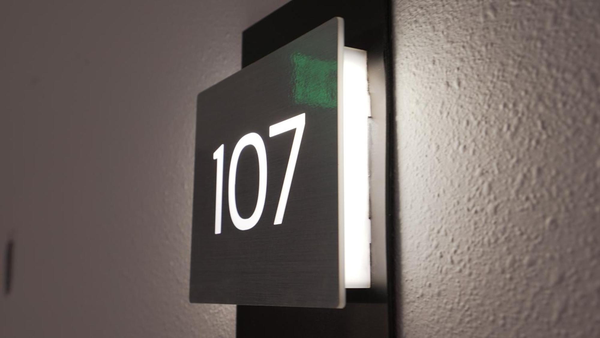 Hotel Icon *